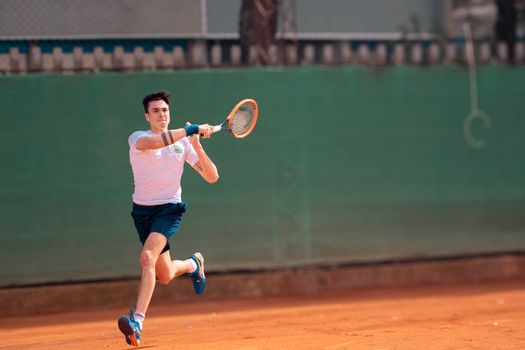Scorebord bij ATP-toernooi met tallon griekspoor tennis ranking en wedstrijdstatistieken in beeld