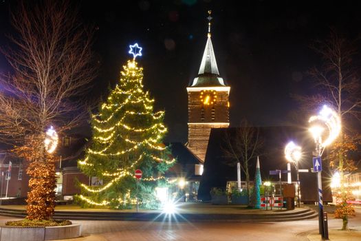 Gezellige filmavond thuis in Nijkerk met kerstfilms, dekens, popcorn en kerstsfeer